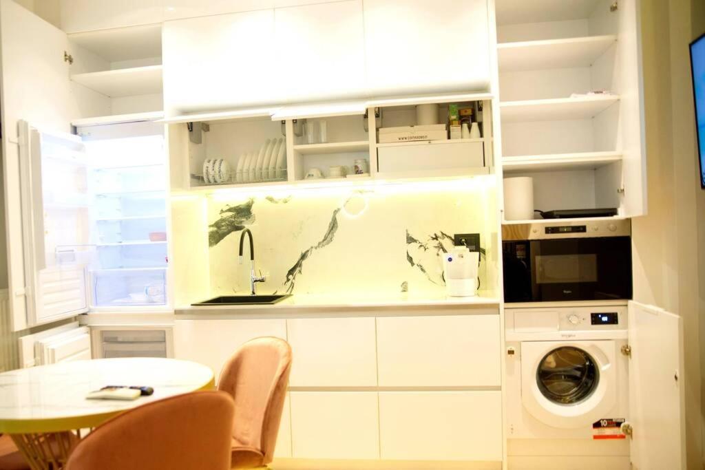 Ecostay-Serenity,Business Class Apartment By The Sea In Alimos Kalamaki Atenas Exterior foto
