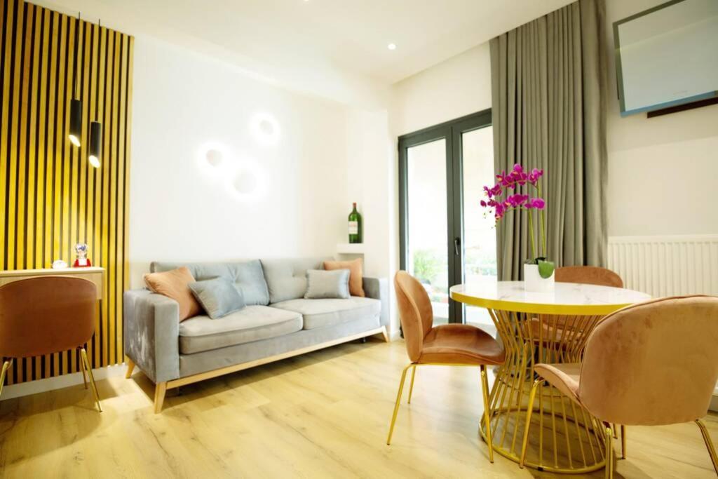 Ecostay-Serenity,Business Class Apartment By The Sea In Alimos Kalamaki Atenas Exterior foto