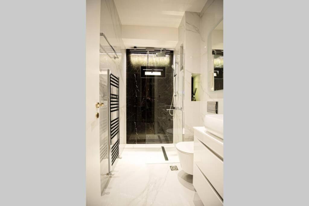 Ecostay-Serenity,Business Class Apartment By The Sea In Alimos Kalamaki Atenas Exterior foto